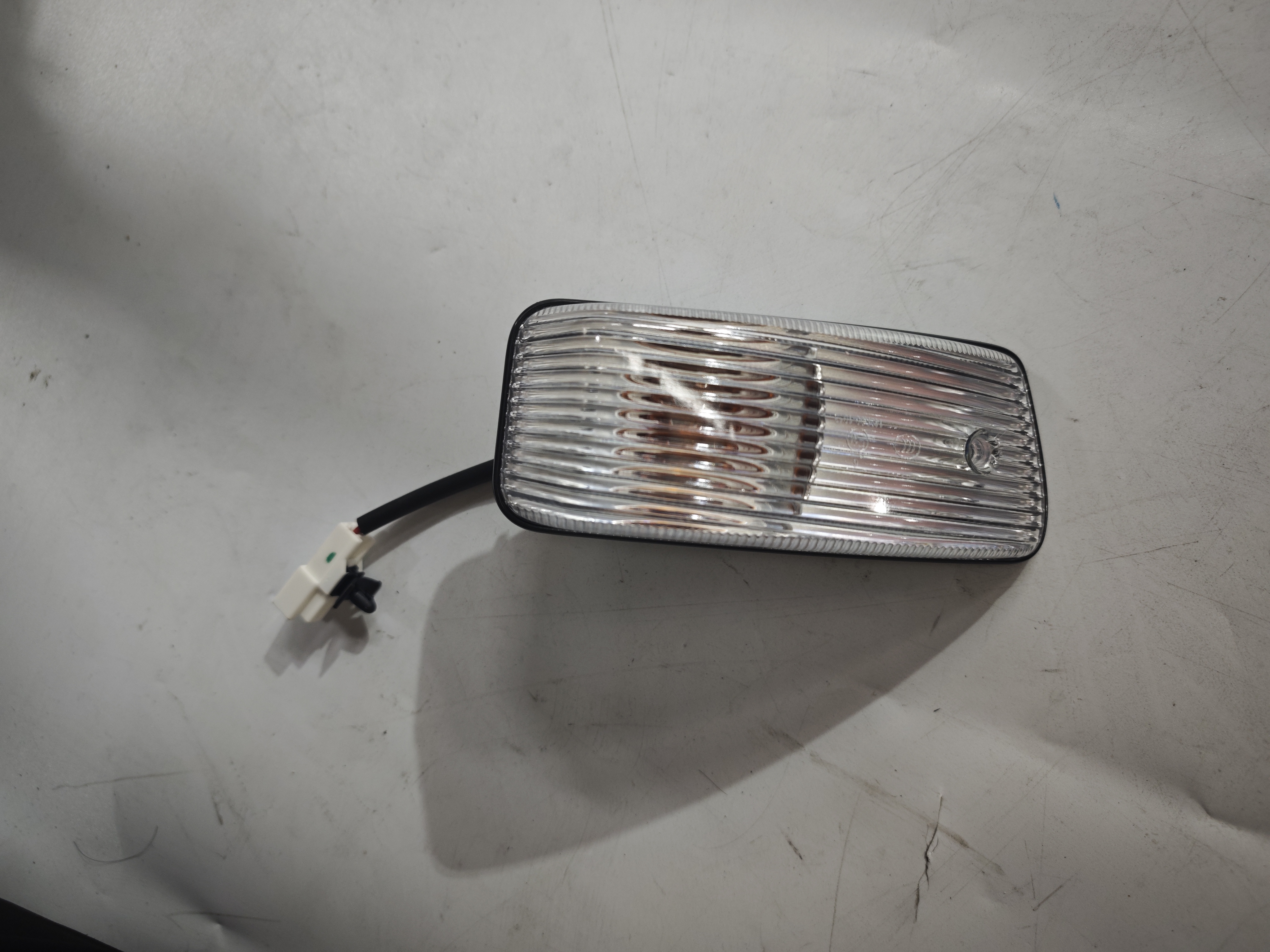 陕汽智云S300侧转向灯BZ9D059720301